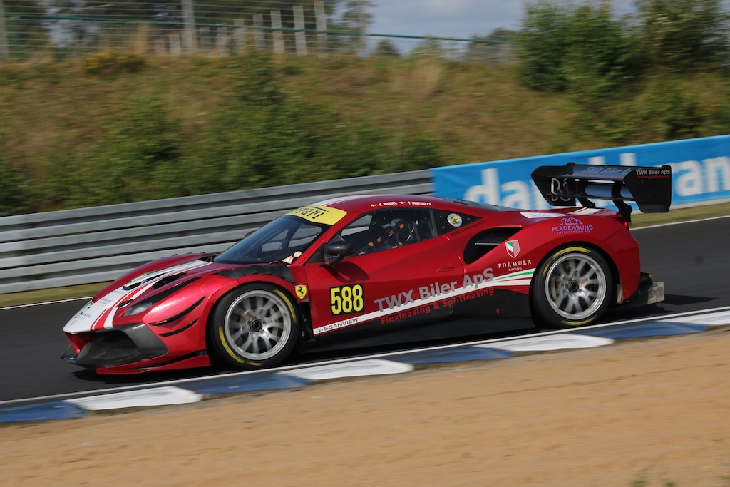 Team Torben Ingerslev og Kevin Rossel i Ferrari 488 Challenge EVO
(Foto: Motorsporten.dk)